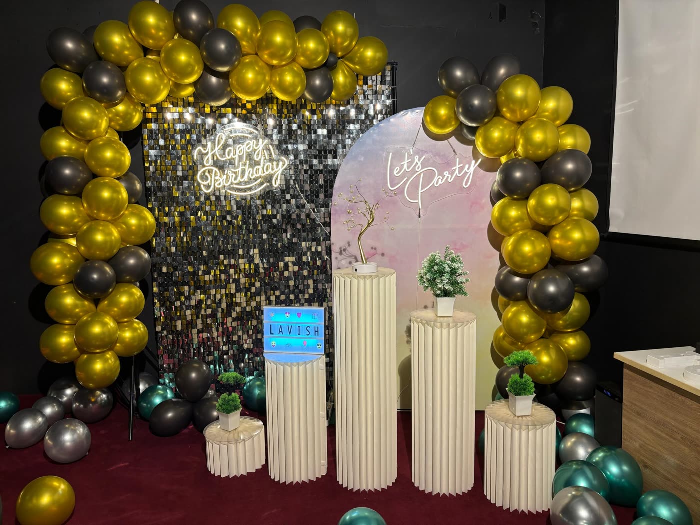 Gold and black birthday decoration